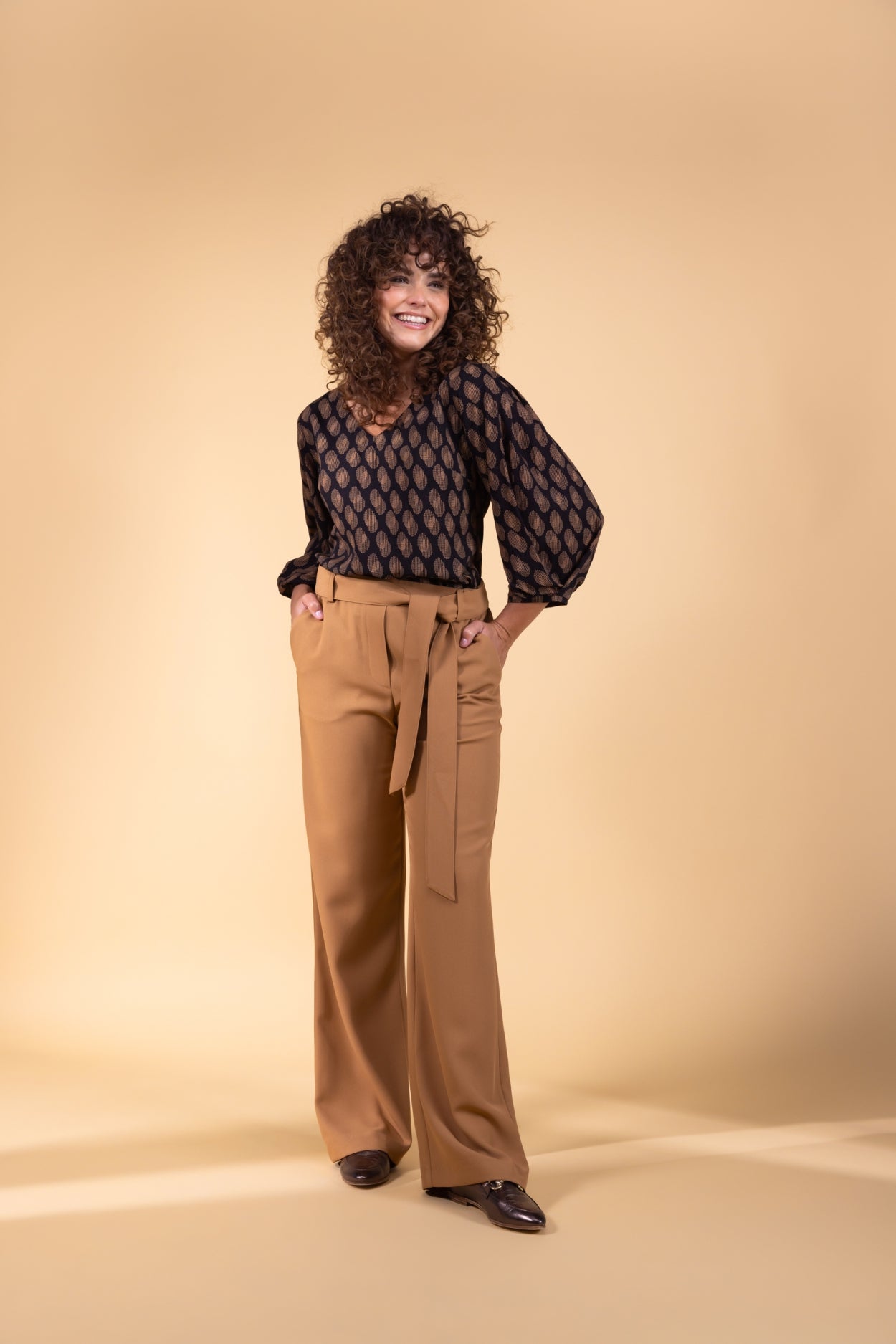 Maxima top | Black / Sand